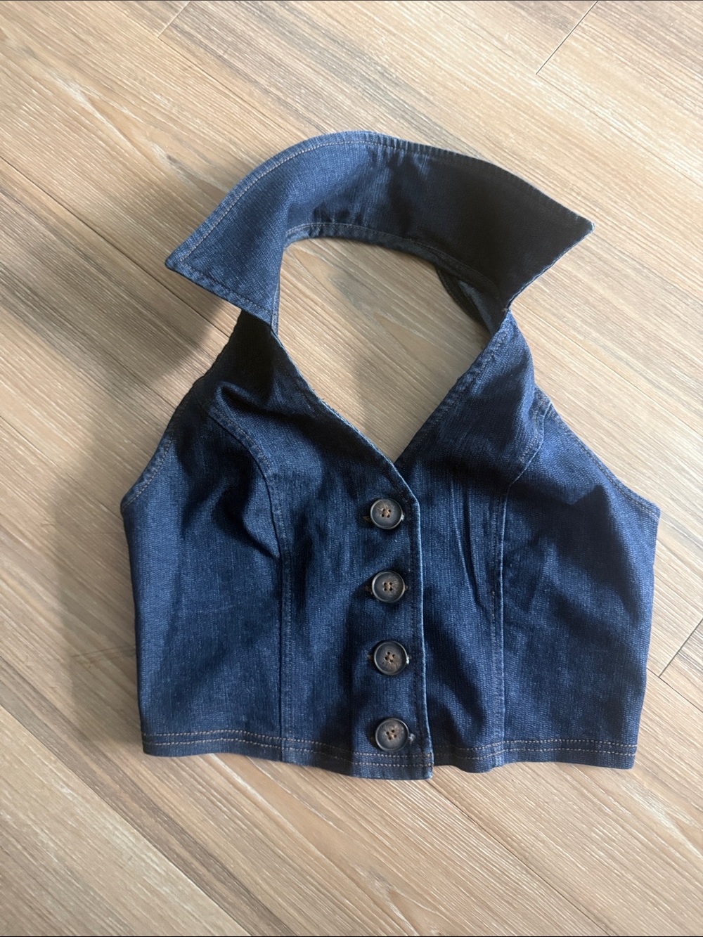 Urban Outfitters UO Kimchi Blue Denim Button-Front Halter Crop Top in Dark Blue